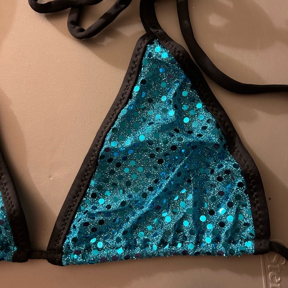 NWT Sexy Skimpy Handmade Tri-Top Thong Bottom Bikini w/ Appliqués & Leg Garter - Picture 5 of 8